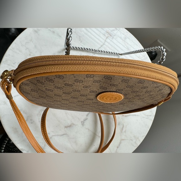 Gucci Bag - Picture 6 of 10